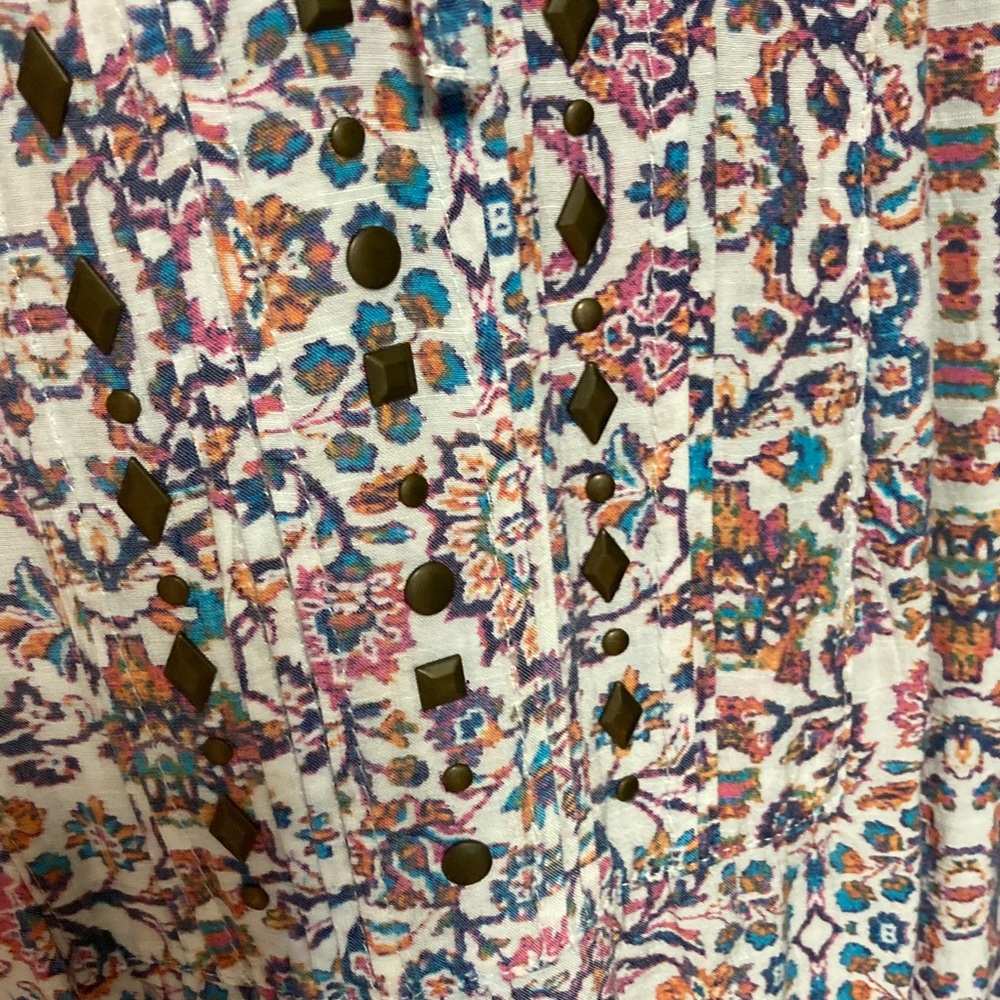 3/$20 bundle and save
Kim Rogers Multicolor Patterned Blouse - Picture 5 of 8